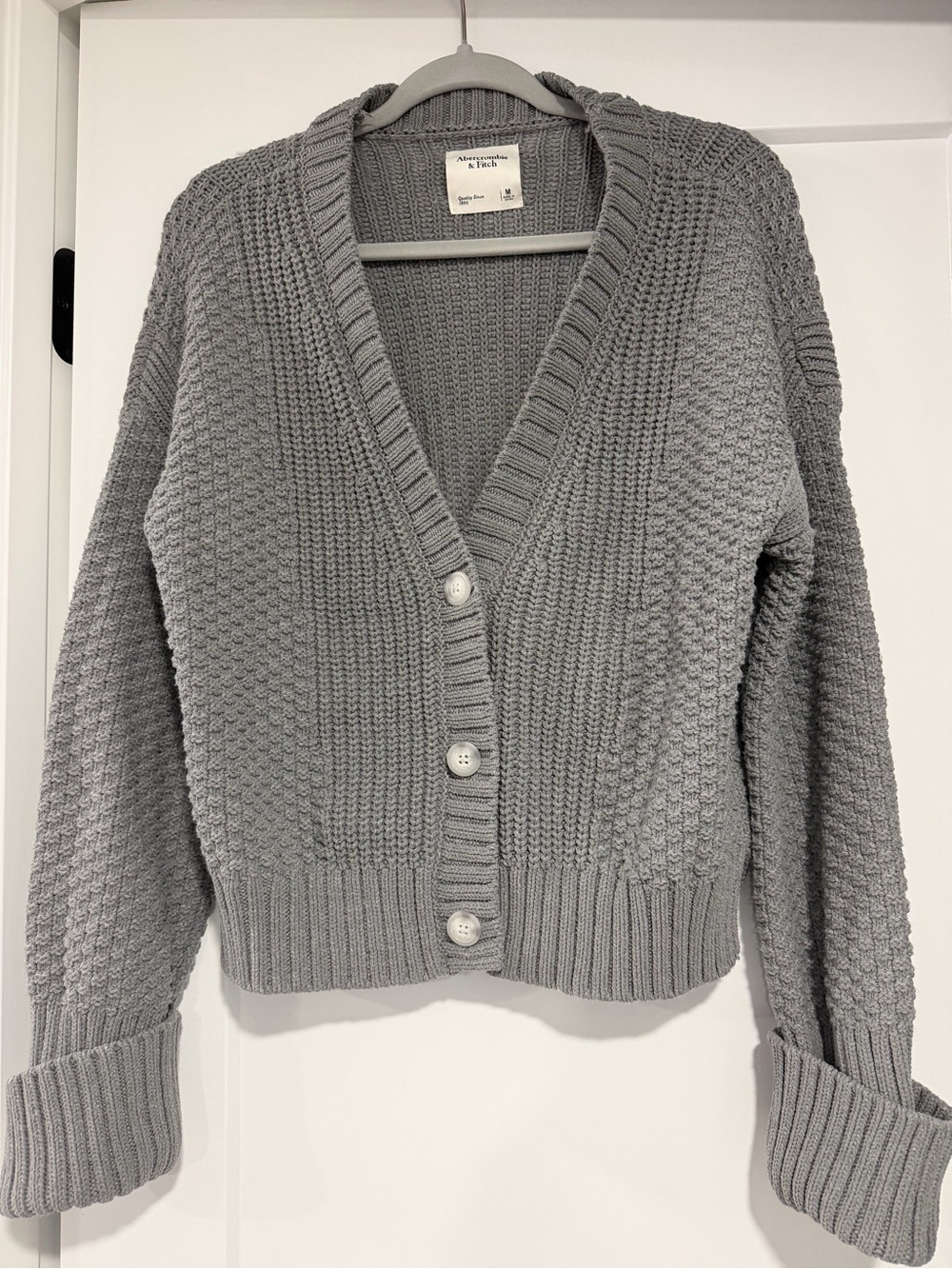 Abercrombie & Fitch Gray Knit Sweater
